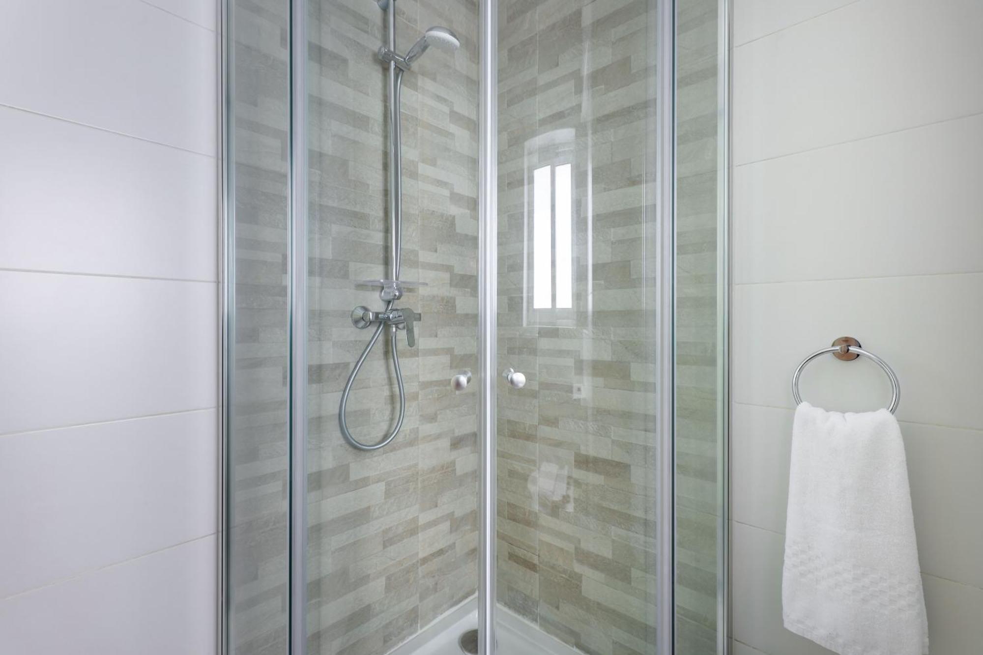 Seaview Stays St. Paul's Bay Room photo