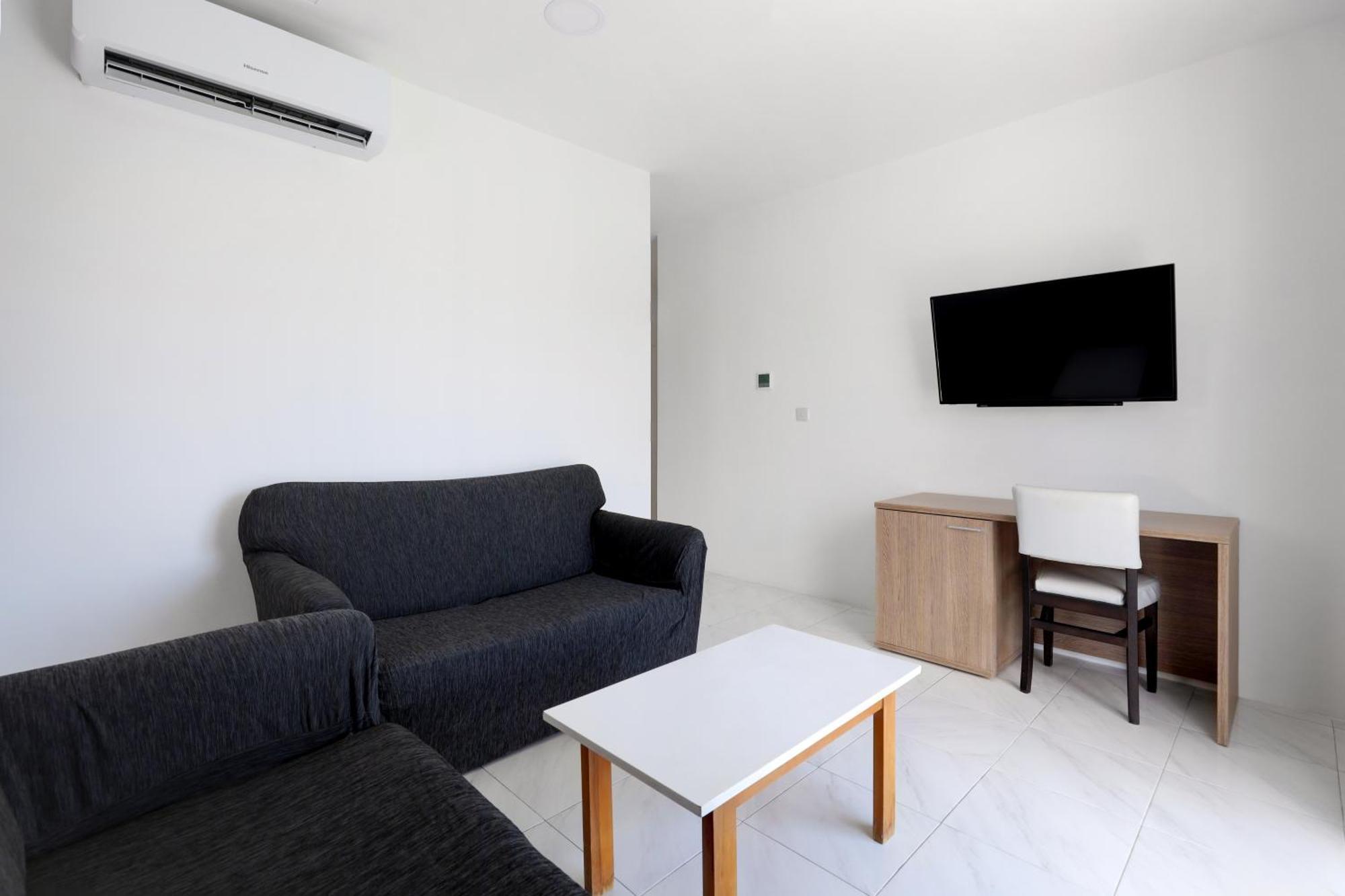 Seaview Stays St. Paul's Bay Room photo