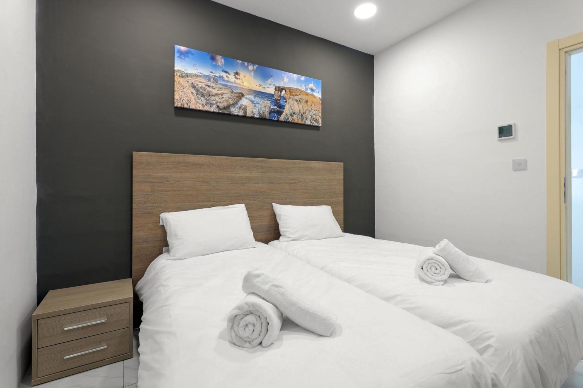 Seaview Stays St. Paul's Bay Room photo