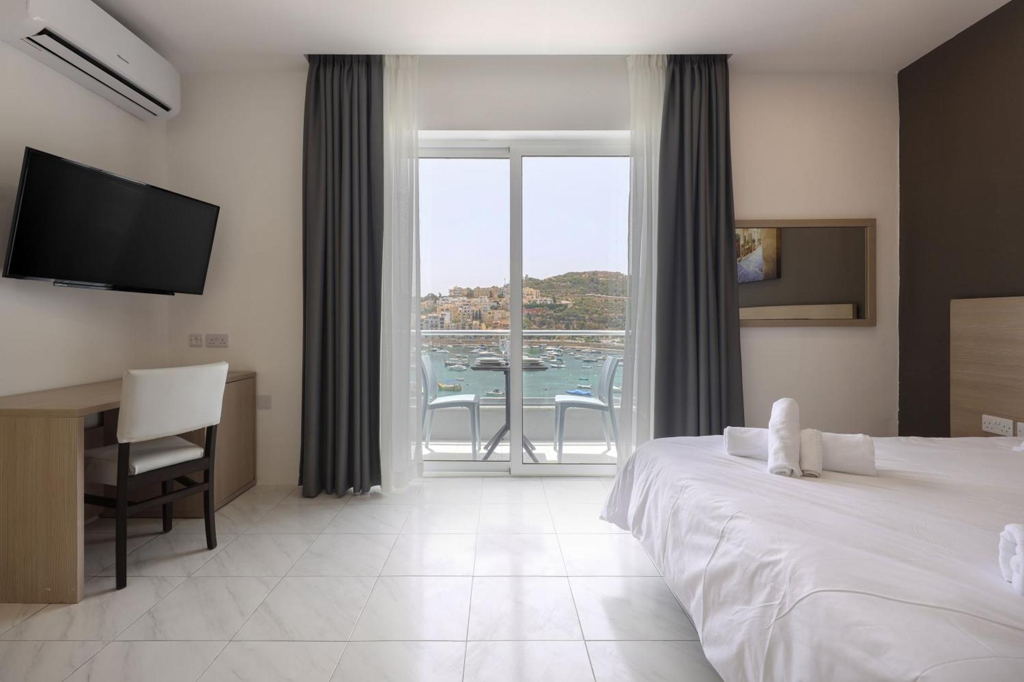 Seaview Stays St. Paul's Bay Room photo